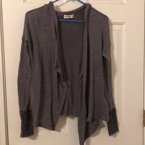 Girls Abercrombie grey sweater size XL/16